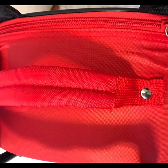 🎉Last One🎉 NWT ~ Mickey Mouse Luggage - Picture 4 of 7